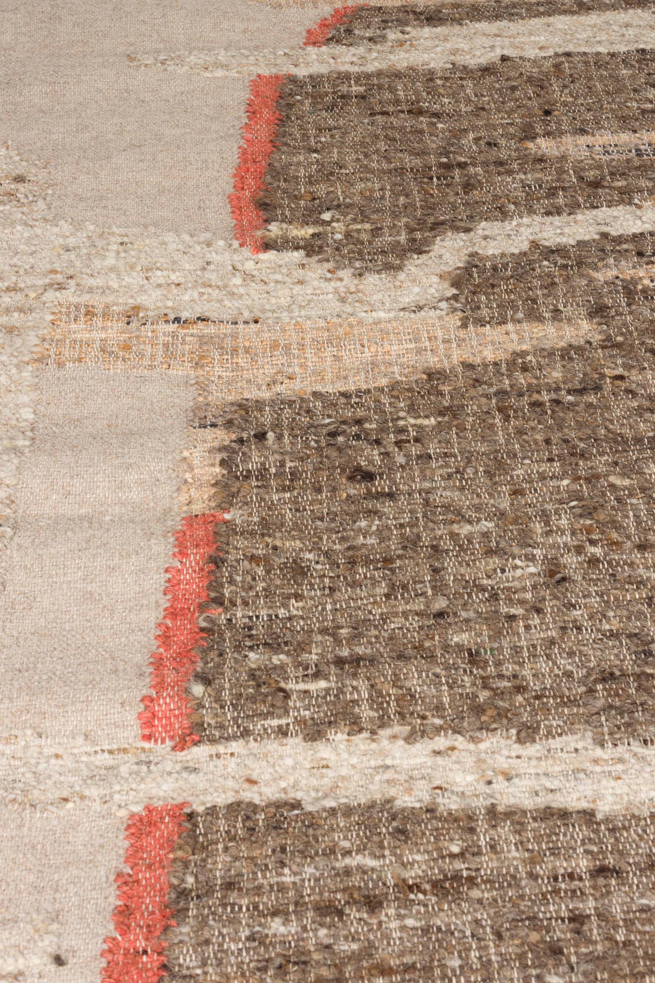 Der Briton Teppich 200x300 von Dutchbone bietet mit seiner hochwertigen Wolle und einzigartigen Handwerkskunst einen stilvollen, gemütlichen Akzent für jedes Zuhause.