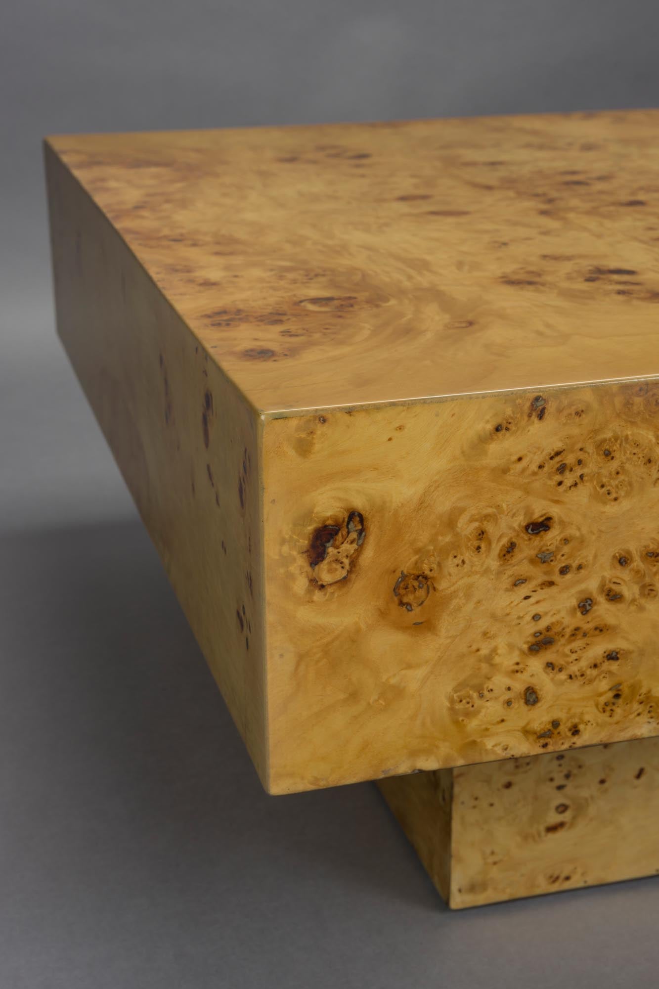 Eleganter Couchtisch Quinn von Dutchbone, aus edlen Materialien gefertigt, bietet modernes Design und Funktionalität für Ihr Zuhause.