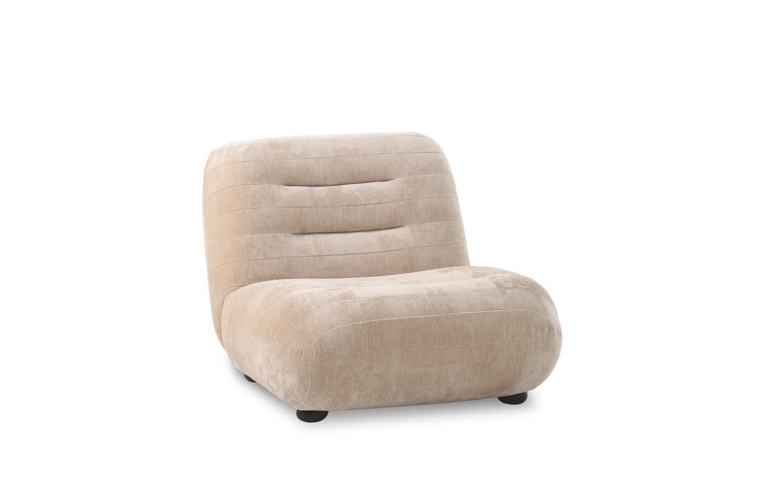 Eleganter Loungesessel Wyatt von Dutchbone, der mit seinem modernen Look und der komfortablen Sitzfläche begeistert.