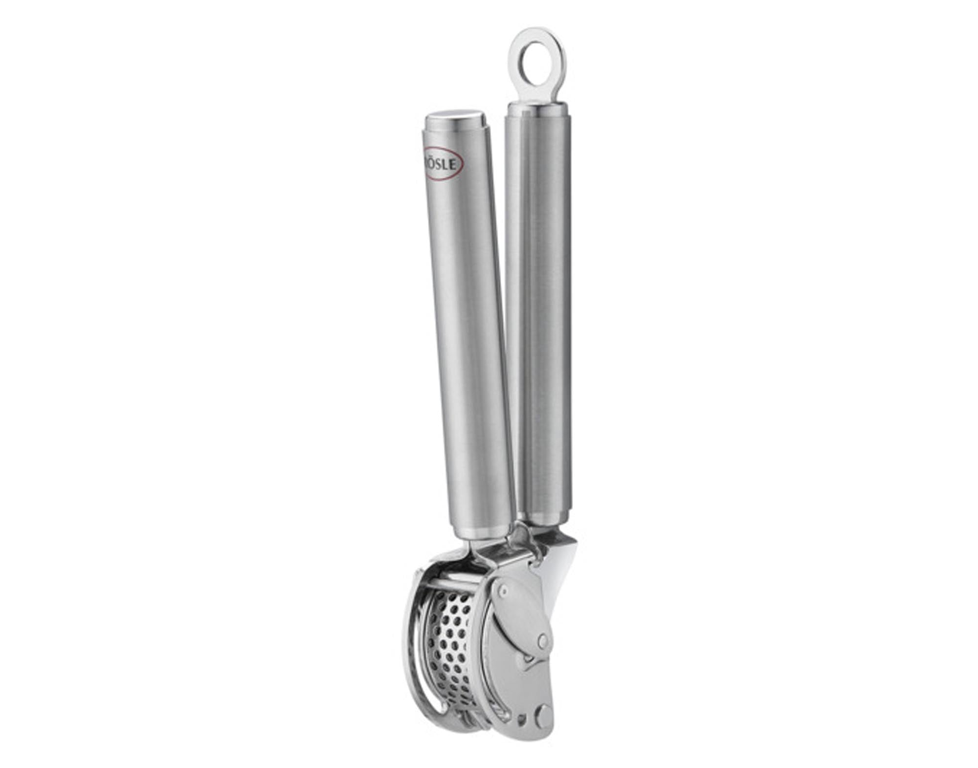 Entdecken Sie die RÖSLE Knoblauchpresse mit Abstreifer (32 cm) – ergonomisch, aus hochwertigem Edelstahl, für müheloses Pressen und einfache Reinigung.