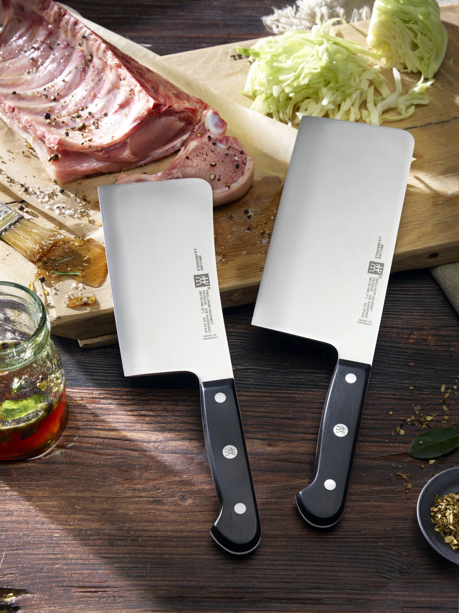 ZWILLING Gourmet Hackmesser, 150 mm, hochwertiges Küchenmesser mit scharfer Klinge, ideal zum Hacken und Zerkleinern von Lebensmitteln.