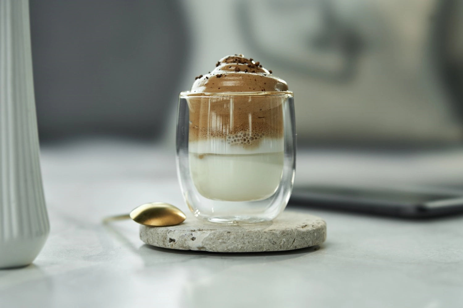 Elegante doppelwandige Espressogläser im 2er Set von Zwilling Kitchen, 80 ml, perfekt für den Genuss von Espresso mit modernem Flair.