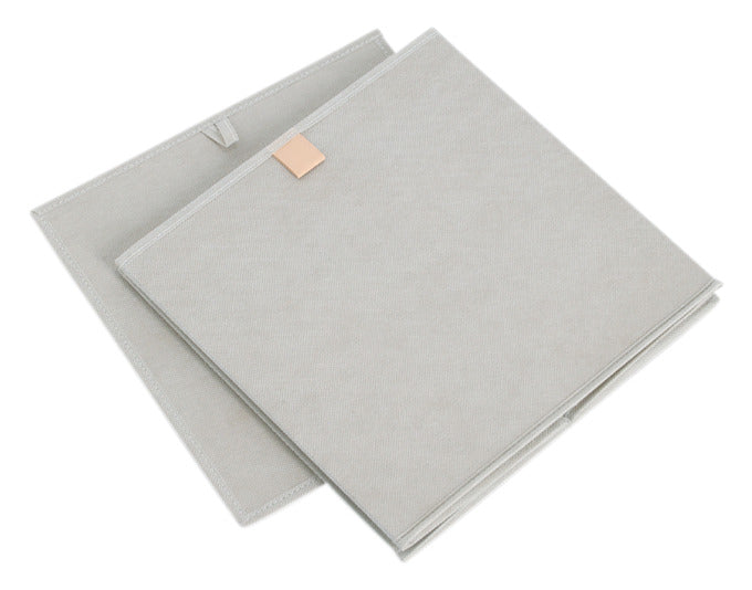 ZELLER Aufbewahrungsbox Vlies grau 32x32x32 cm in präsentiert im Onlineshop von KAQTU Design AG. Aufbewahrungsbehälter ist von ZELLER PRESENT