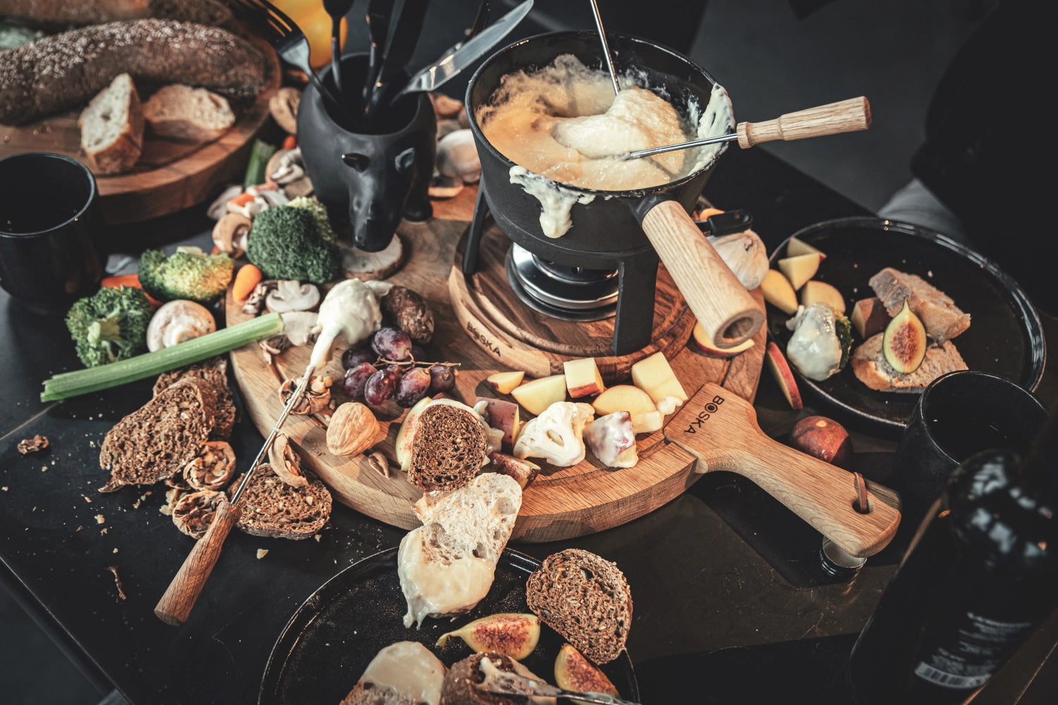 Hochwertiges Fondue-Set Pro 1.2lt von Boska, ideal für gesellige Abende mit köstlichem Käse- und Schokoladengenuss.