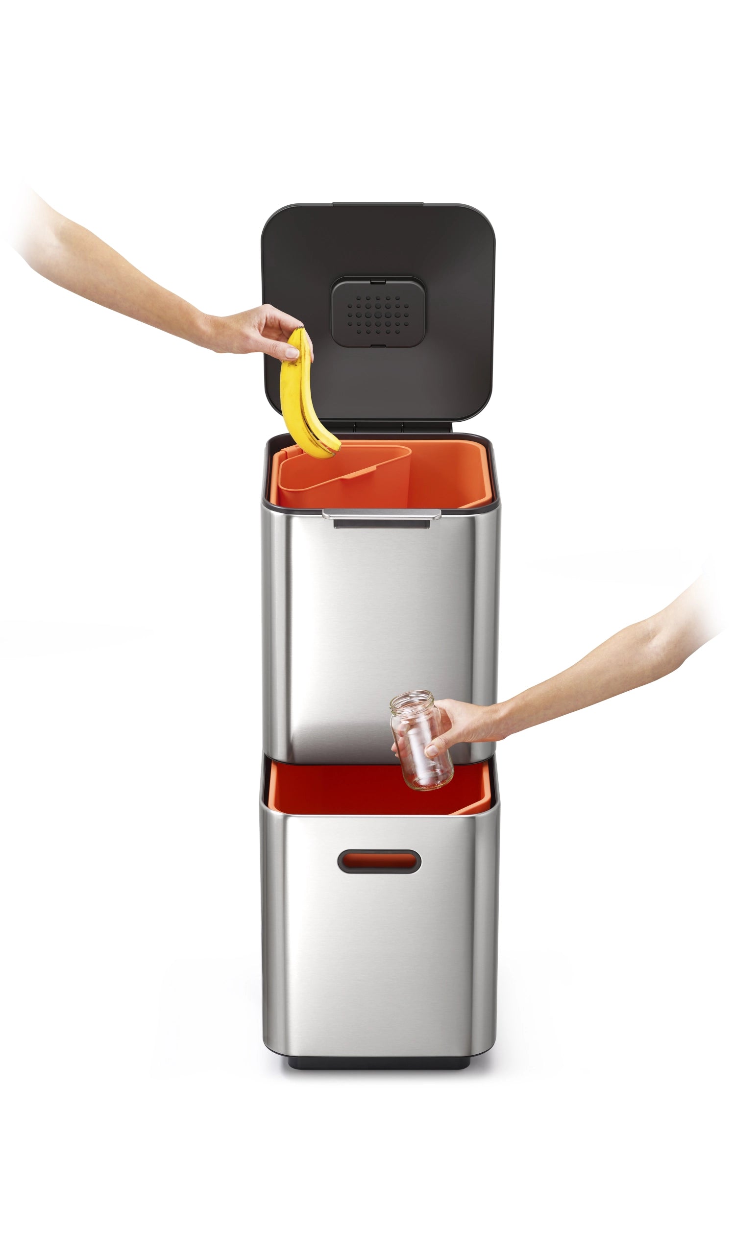 Stylischer Joseph Joseph Totem Compact 40L Mülleimer aus Edelstahl, ideal für platzsparende Abfalltrennung in zeitgemäßen Küchen.