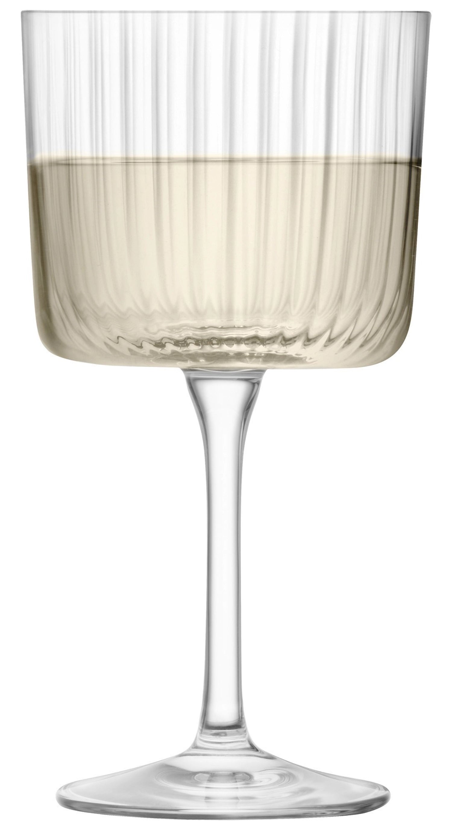 Schlichtes und modernes 4er Set Gio Weingläser von LSA, 250ml, ideal für jeden Anlass, vereint Funktionalität mit zeitlosem Design.