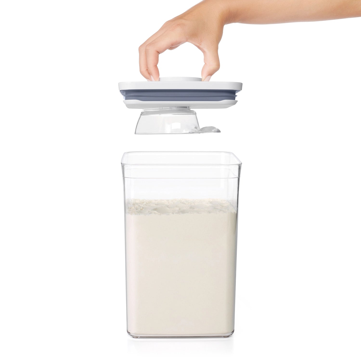 Großer Portionierlöffel der OXO Good Grips POP 2.0 Serie, ideal für präzises Abmessen von Zutaten, ergonomisch gestaltet für einfachen Gebrauch.