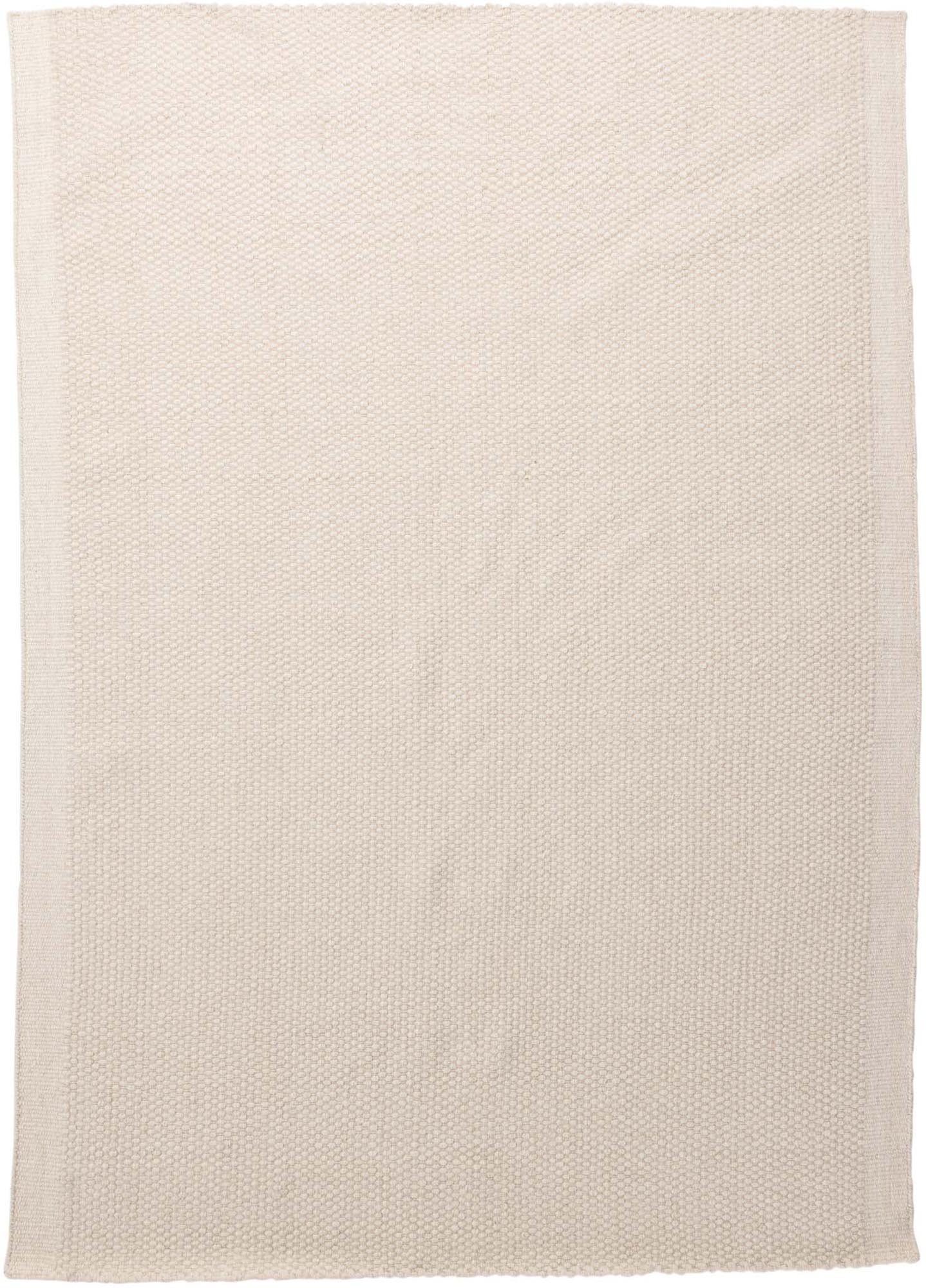 Eleganter Vilma Teppich in sanften Beigetönen, ideal für einladende Wohnräume, Maße 230x160 cm, von Venture Home.