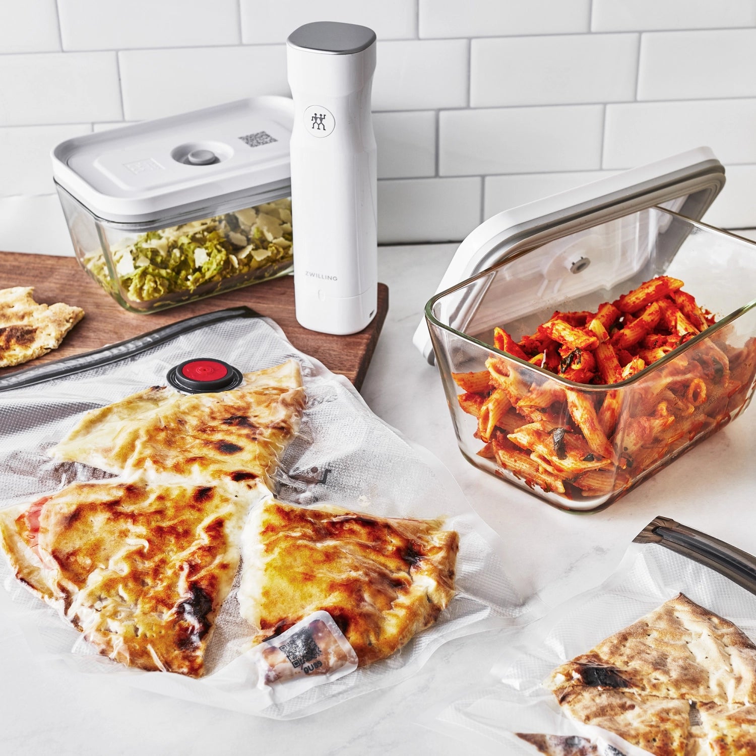 Vakuum Starterset von Zwilling Kitchen, 7-teilig, aus hochwertigem Glas, perfekt für die Aufbewahrung und Frischhaltung von Lebensmitteln in M- und L-Boxen.