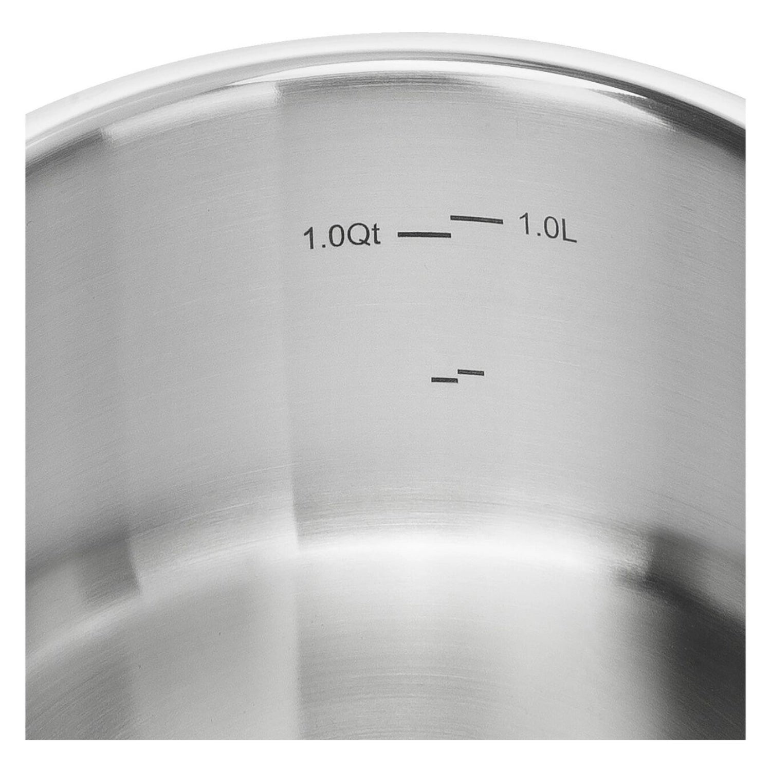 Eleganter ZWILLING Pro Stieltopf mit 16 cm Durchmesser, perfekt für feine Saucen und kleine Gerichte, aus langlebigem Edelstahl gefertigt.