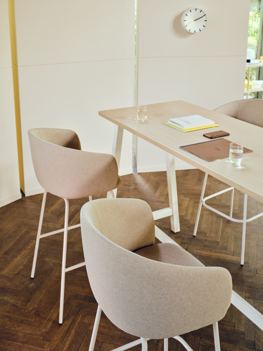 Grace GRP8 - Barhocker in Blau präsentiert im Onlineshop von KAQTU Design AG. Barhocker ist von Mdd