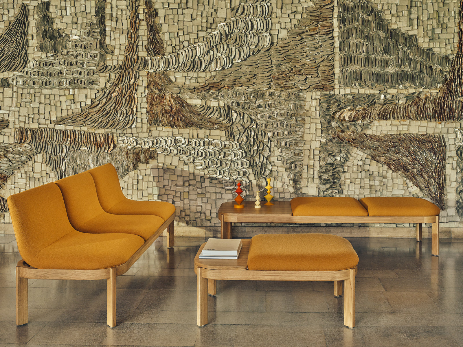 Ramp RMP222 - Bank in Grau präsentiert im Onlineshop von KAQTU Design AG. Sitzbank ist von Mdd