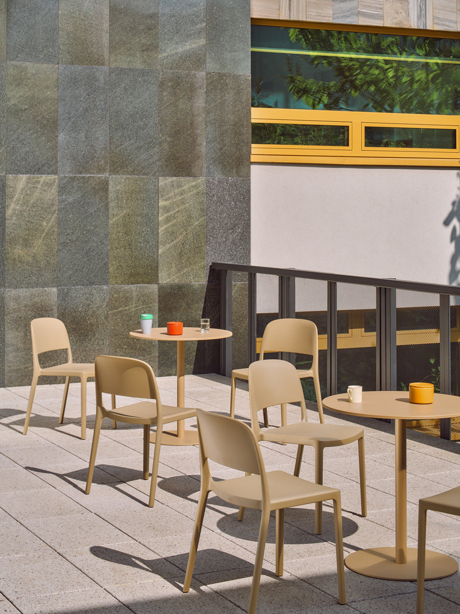 Bolt OSTK67 - Cafeteriatisch in Gelb präsentiert im Onlineshop von KAQTU Design AG. Gartentisch ist von Mdd