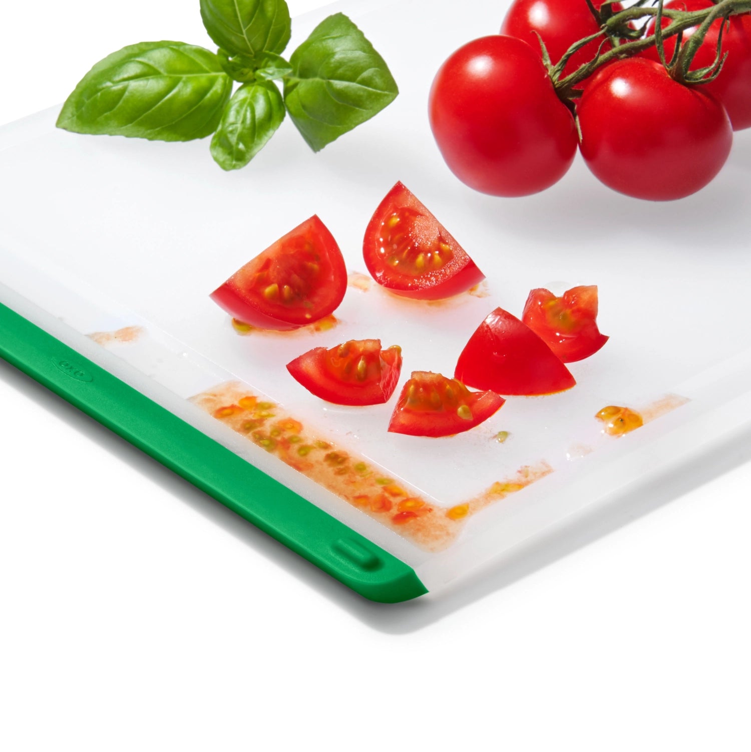 Praktisches 3er Set OXO Good Grips Schneidebretter in verschiedenen Größen, ideal für präzises Schneiden und Zubereiten in der Küche.