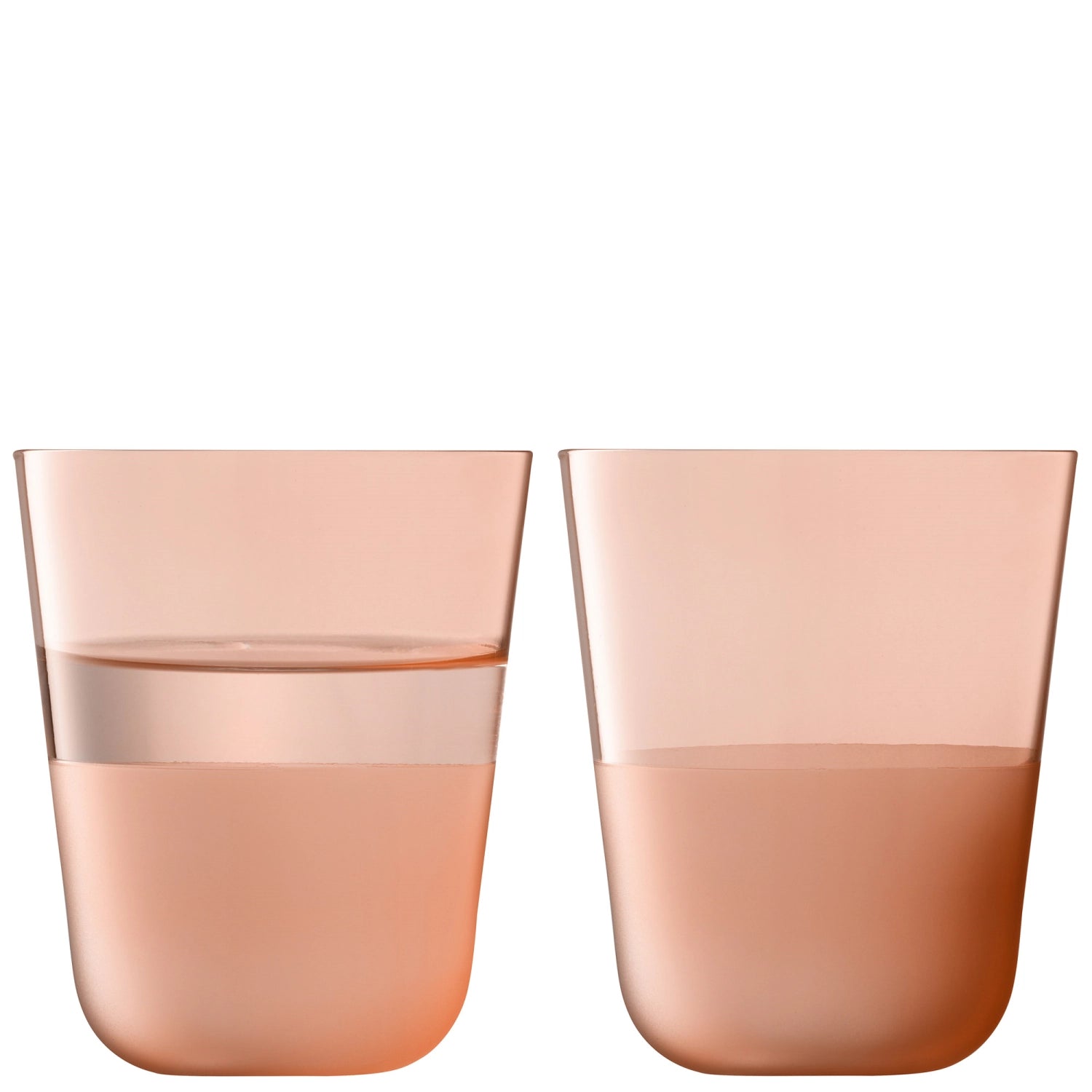 Stilvolles 2er Set Trinkbecher in strahlendem Koralle, ideal für besondere Anlässe oder den täglichen Gebrauch, aus der LSA Arc Contrast Kollektion.