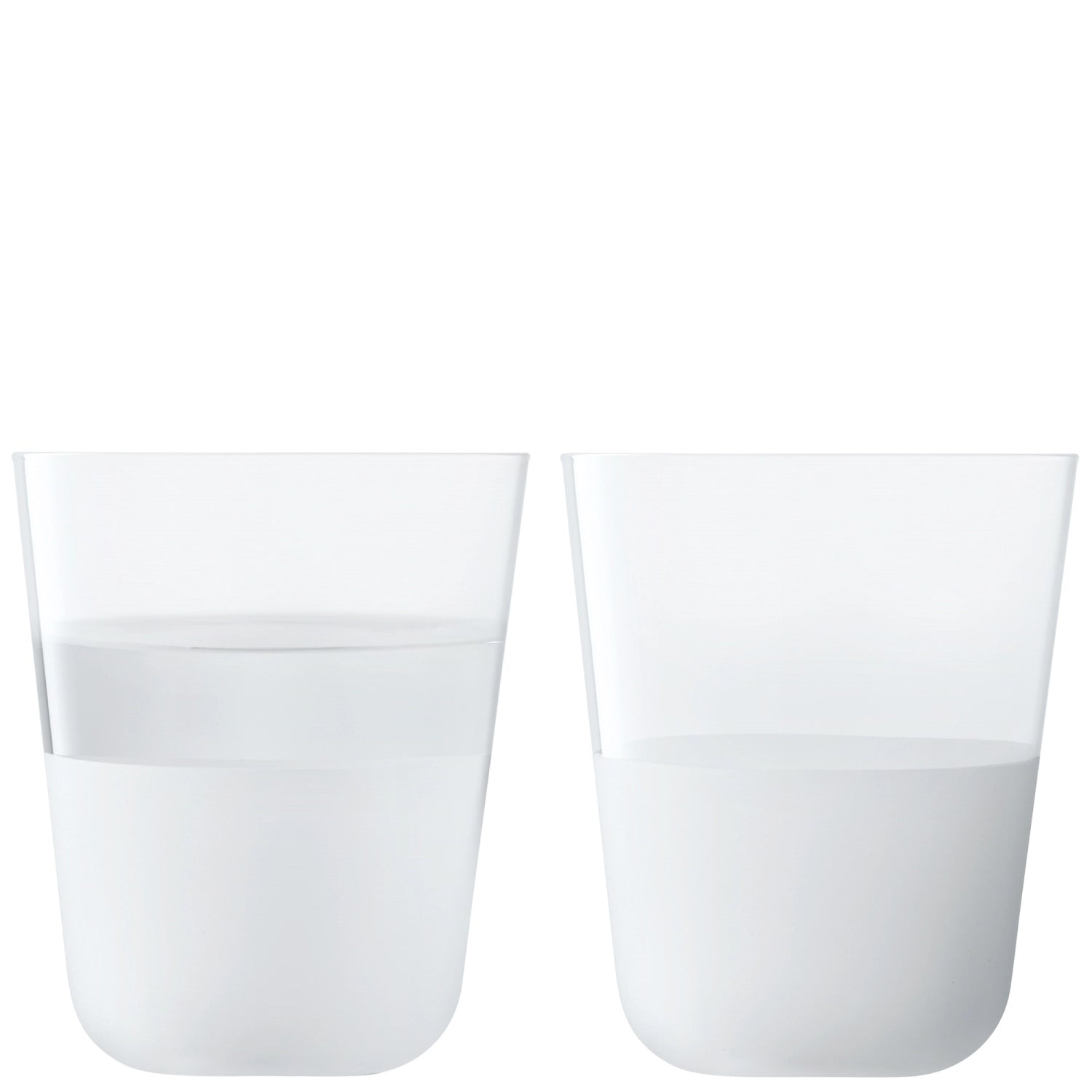 Stilvolles 2er Set Trinkbecher in sanften Erdtönen, ideal für jeden Anlass. Teil der LSA Arc Contrast Kollektion, vereint Funktionalität und Design.