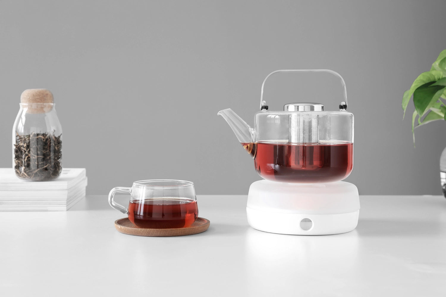 Eleganter Teekrug Bjorn aus robustem Borosilikatglas, 1,2l, ideal für stilvolles Teegenuss und ansprechende Präsentation.