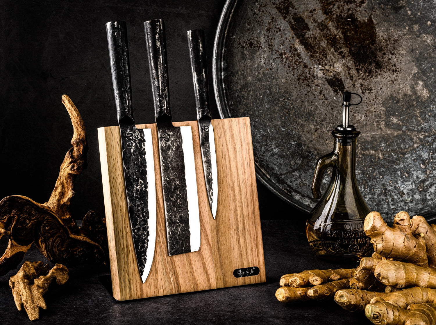 Robustes 13 cm Universalmesser von Forged, ideal für vielseitige Küchenaufgaben und präzises Schneiden von Lebensmitteln.