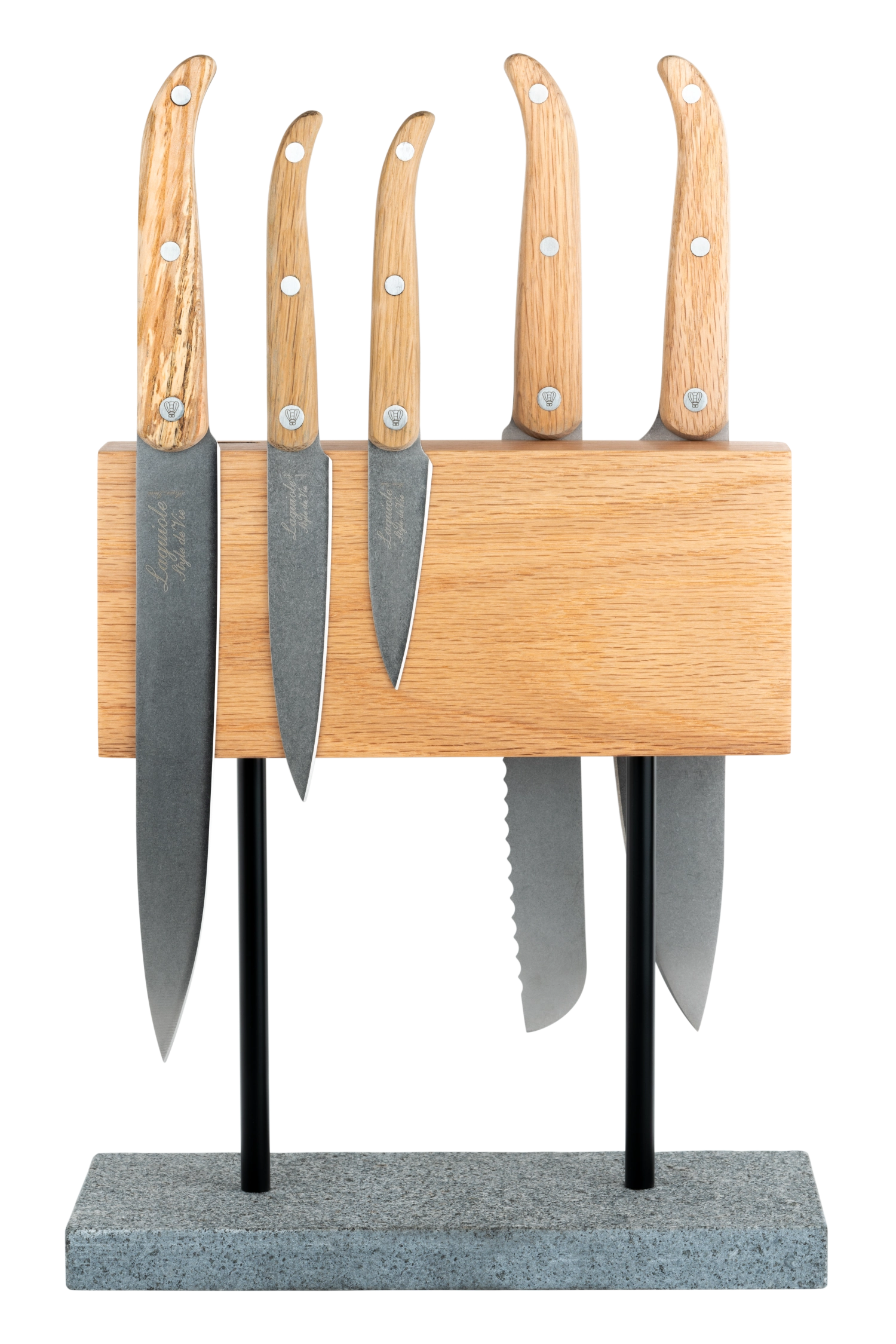 Eleganter Messerblock aus Eiche mit robustem Natursteinfuß, perfekt für die stilvolle Aufbewahrung und Präsentation Ihrer Küchenmesser.