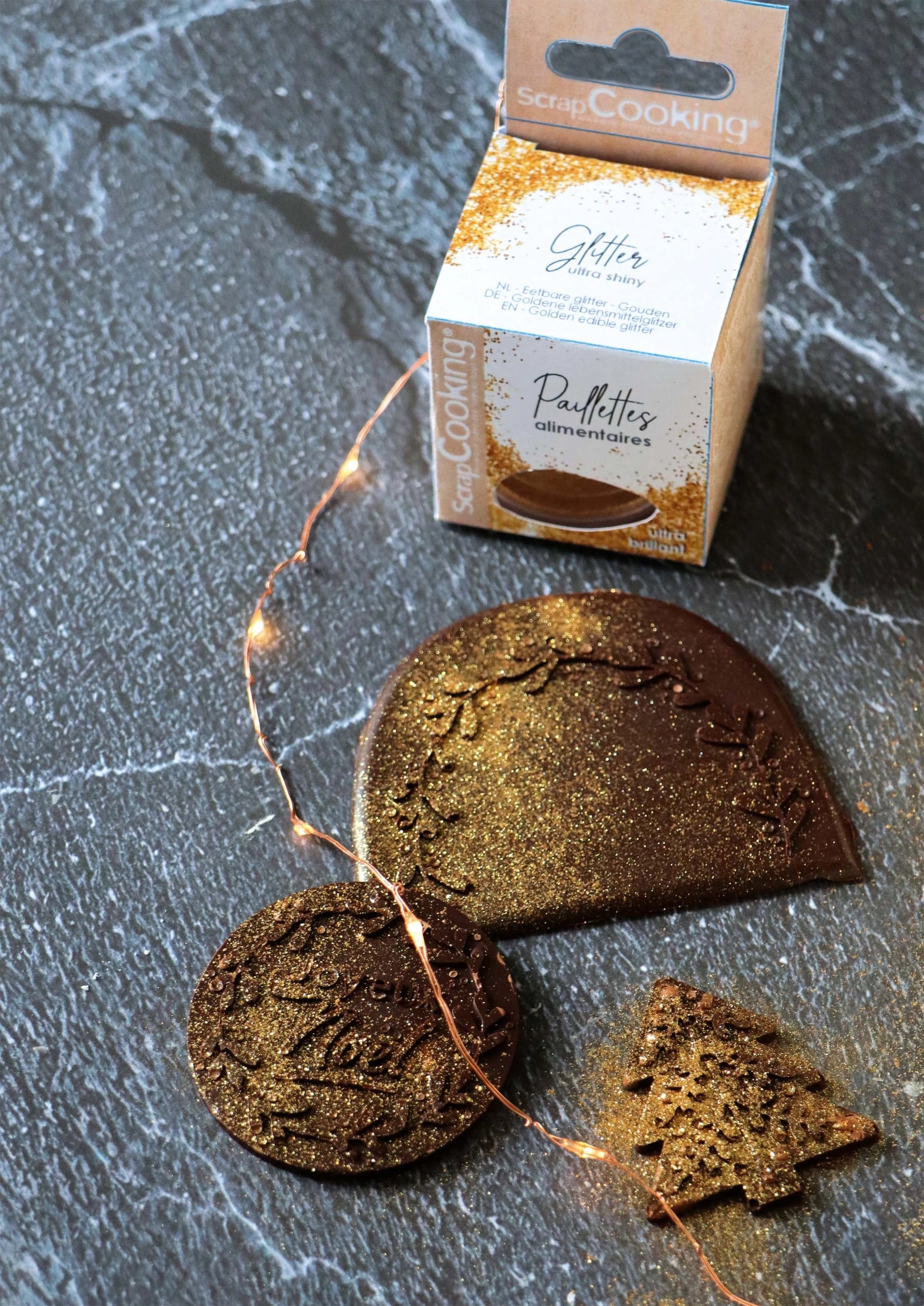 Essbarer goldener Glitzerzucker von Scrap Cooking, 5g, ideal zum Dekorieren von Backwaren und Desserts für festliche Anlässe.