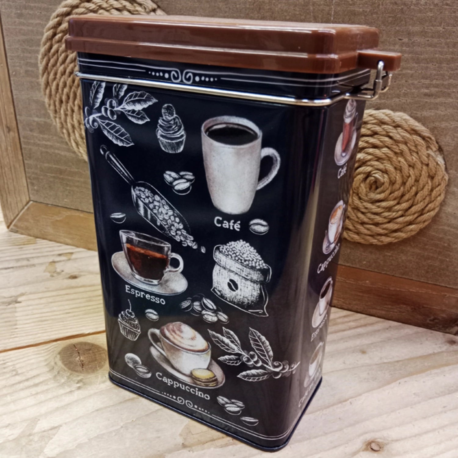 Elegante Barista Kaffeedose aus langlebigem Blech, Maße 13x8x21cm, ideal zur Aufbewahrung von Kaffee und anderen Lebensmitteln, vereint Funktionalität und Stil.
