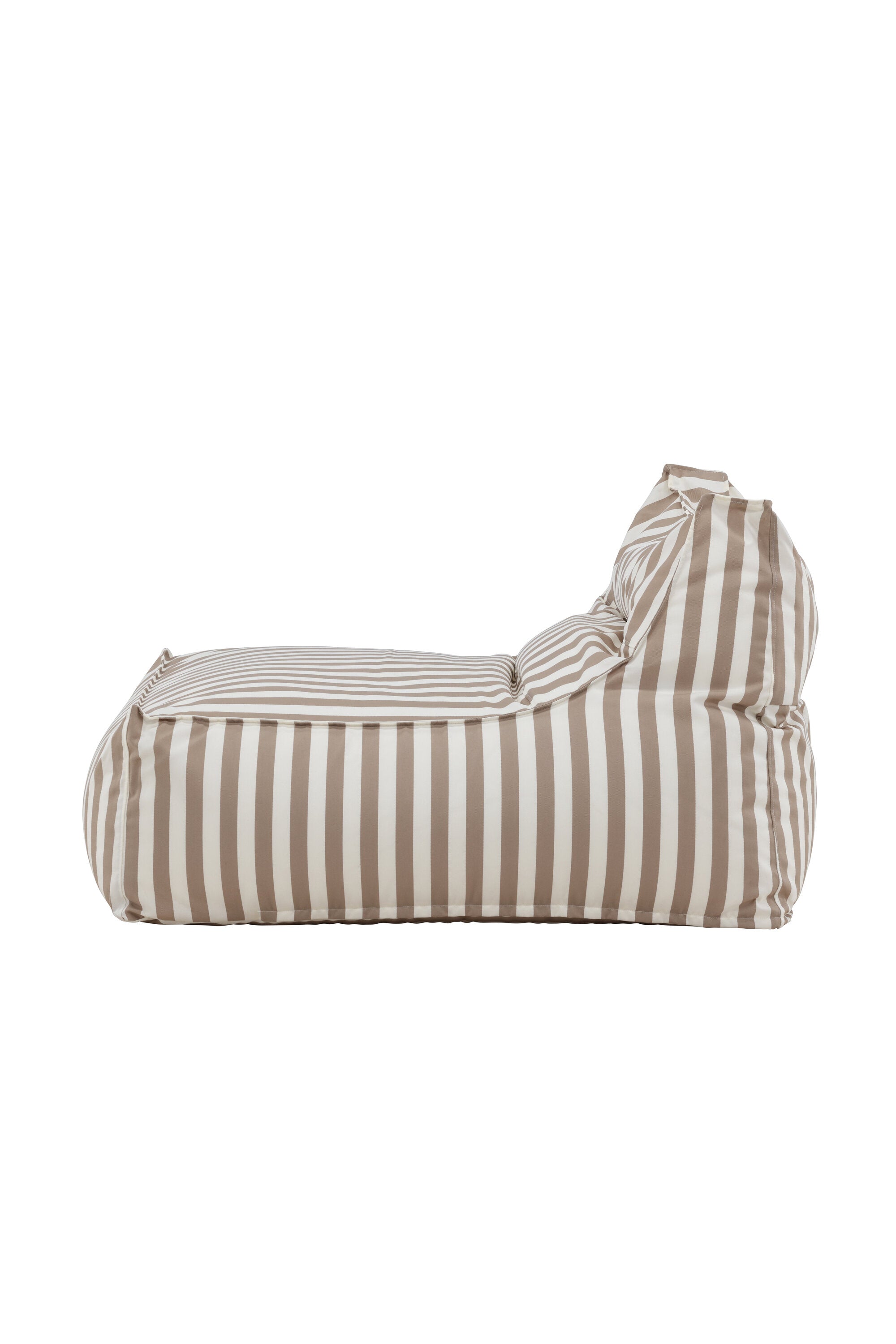Erleben Sie Komfort und Stil mit dem Redang Lounge Stuhl von Venture Home. Wetterfestes Olefin und modernes Design machen ihn zum perfekten Outdoor-Möbel.