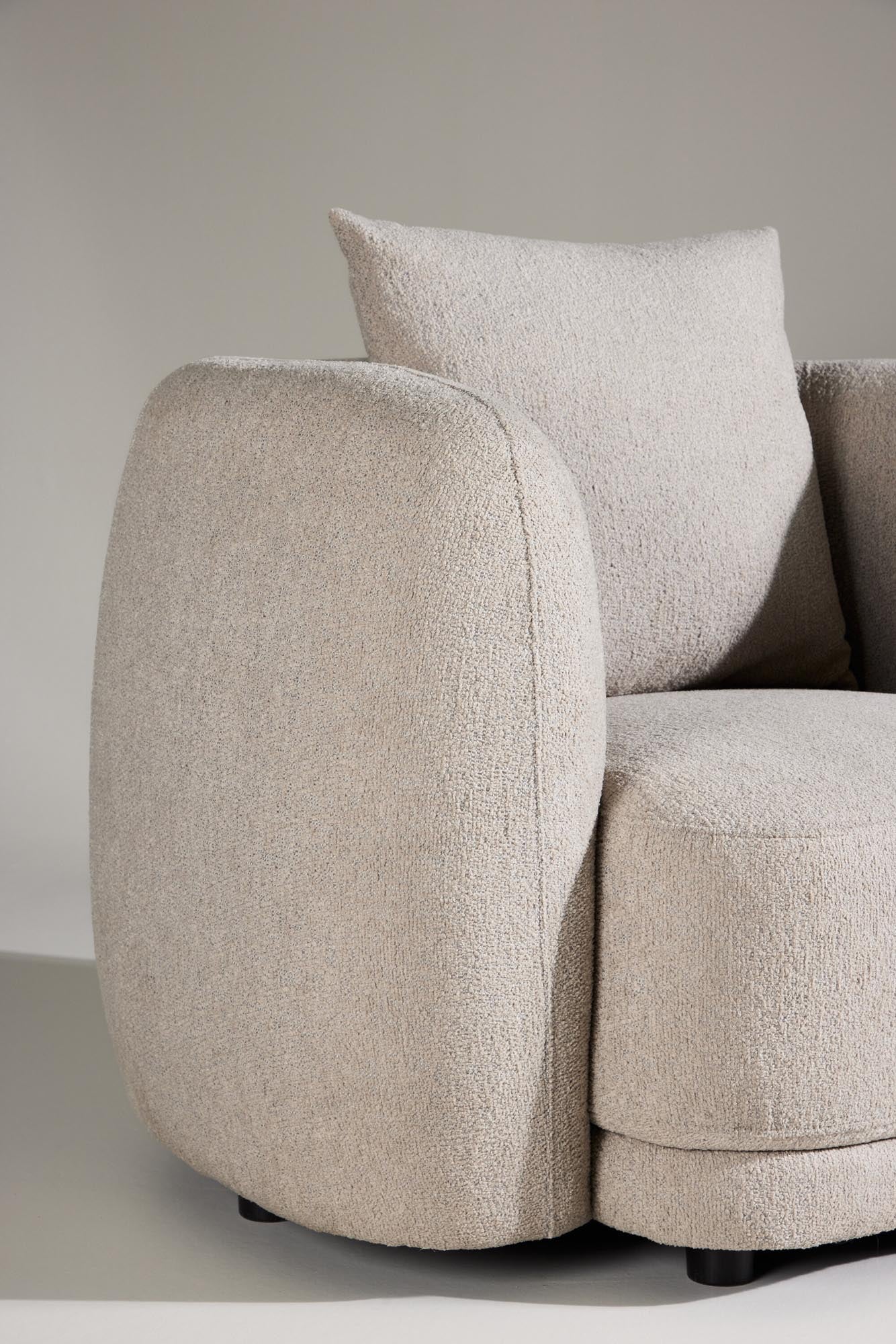 Eleganter 1-Sitzer Sessel Bali von Cosmopolitan Design, ideal für stilvolle Wohnräume, mit modernem Design und hochwertiger Verarbeitung.
