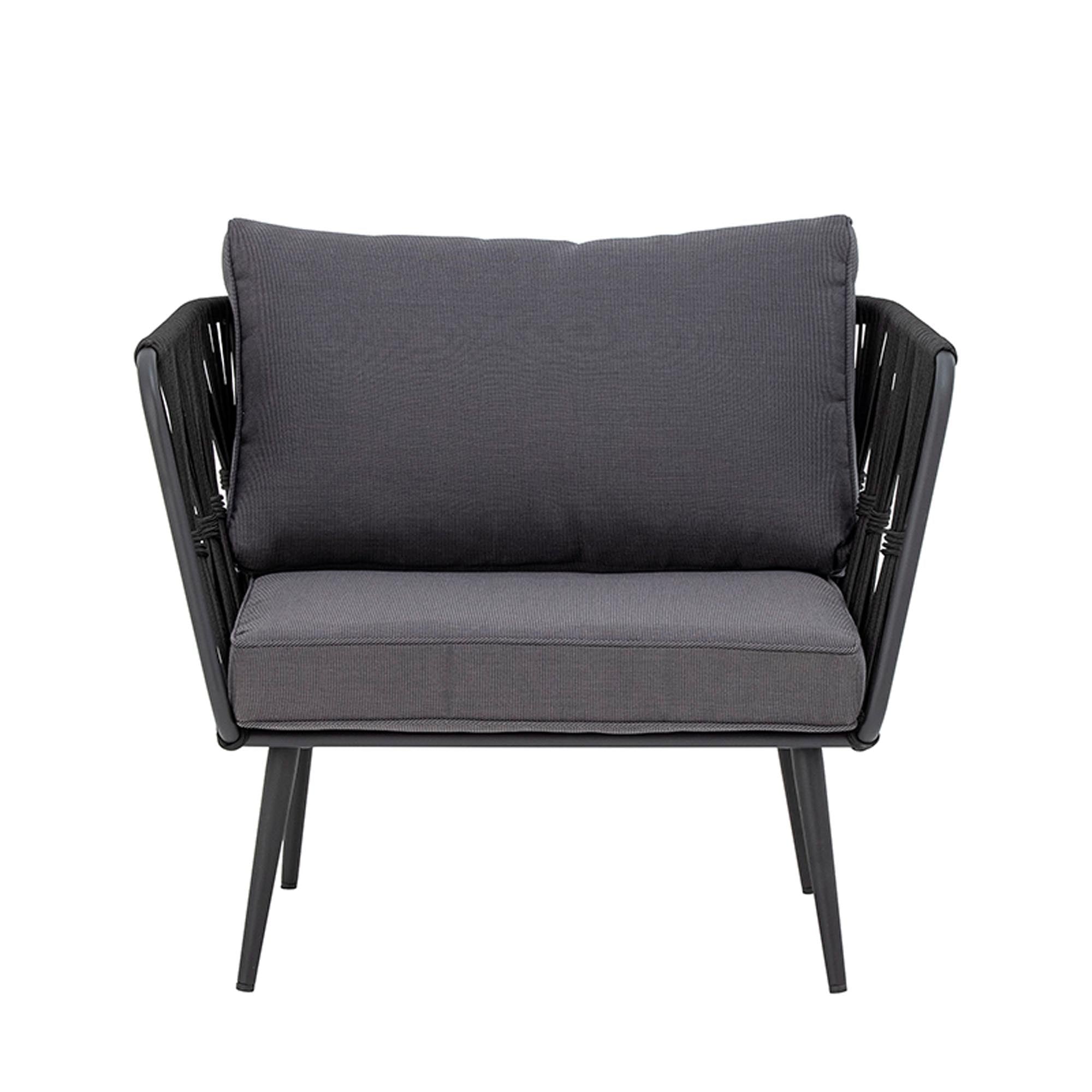 Eleganter Pavone Loungesessel aus schwarzem Metall, wetterfest, mit handgewebter Polyester-Schnur und waschbaren Kissen.