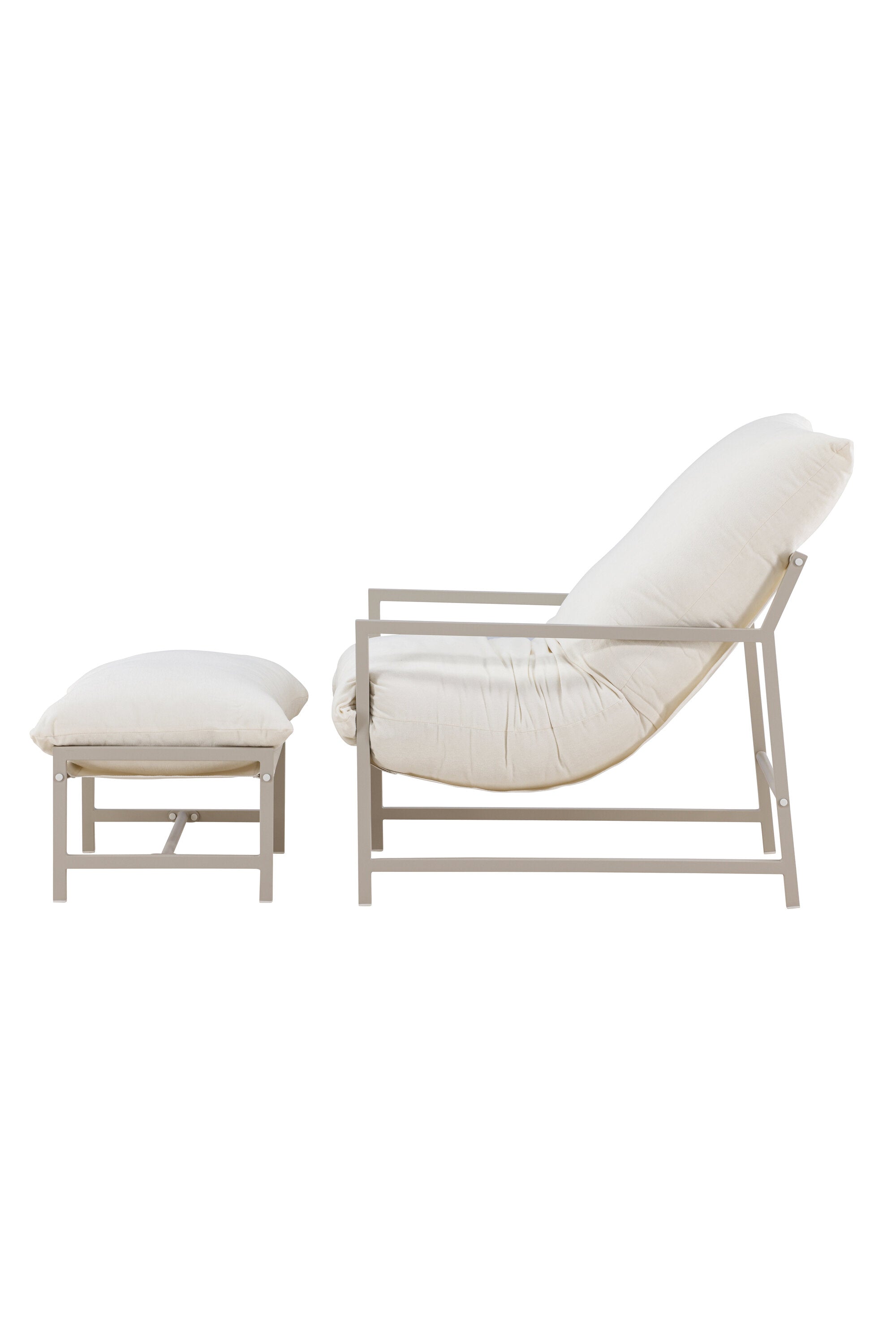 Stylischer Corso Loungesessel von Venture Home, ideal für den Außenbereich, vereint Komfort und modernes Design für entspannte Stunden im Freien.