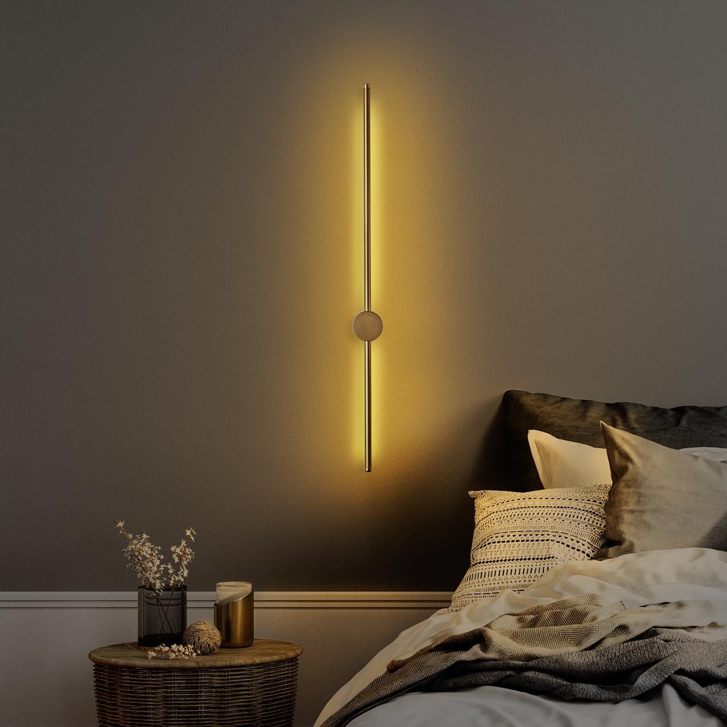 Elegante Wandleuchte Sword von Opviq in Gold. Perfekte Kombination aus Stil und Funktionalität für Ihr Zuhause. Jetzt entdecken!