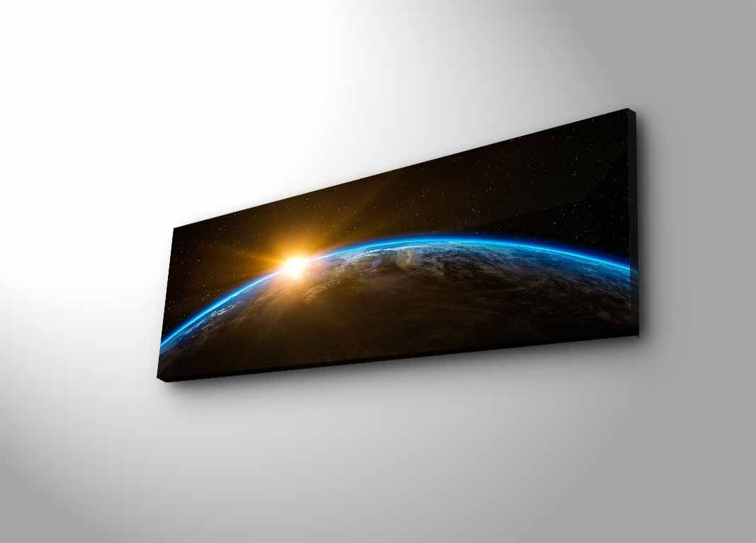 Entdecken Sie das 3090NASA LED-Leinwandbild von Wallity! Hypnotisierende Farben und sanfte Lichter schaffen eine magische Atmosphäre in Ihrem Zuhause.