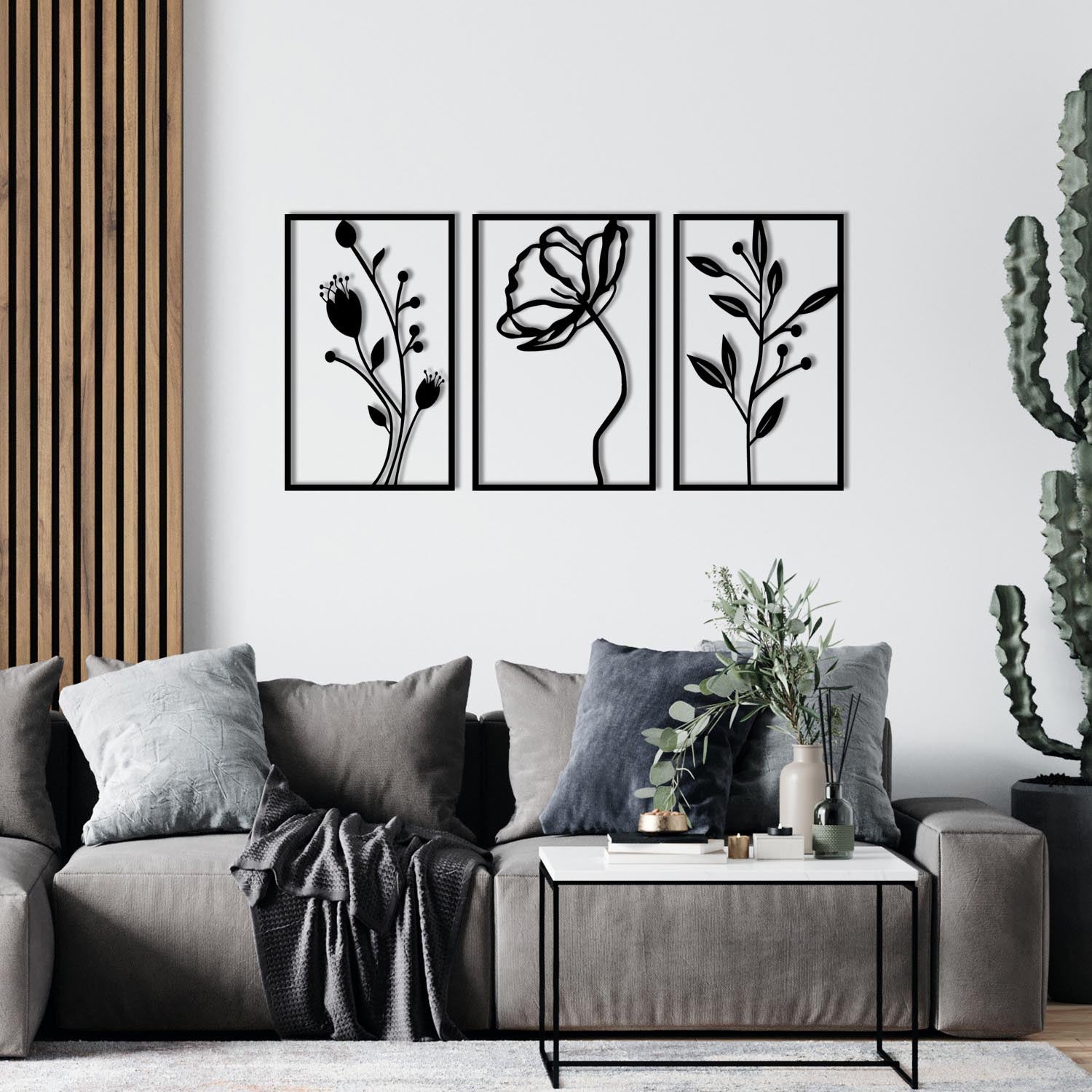Entdecken Sie die elegante Flowers Wanddeko in Schwarz von Wallity. Ein stilvolles Metall-Accessoire, das jeden Raum aufwertet.