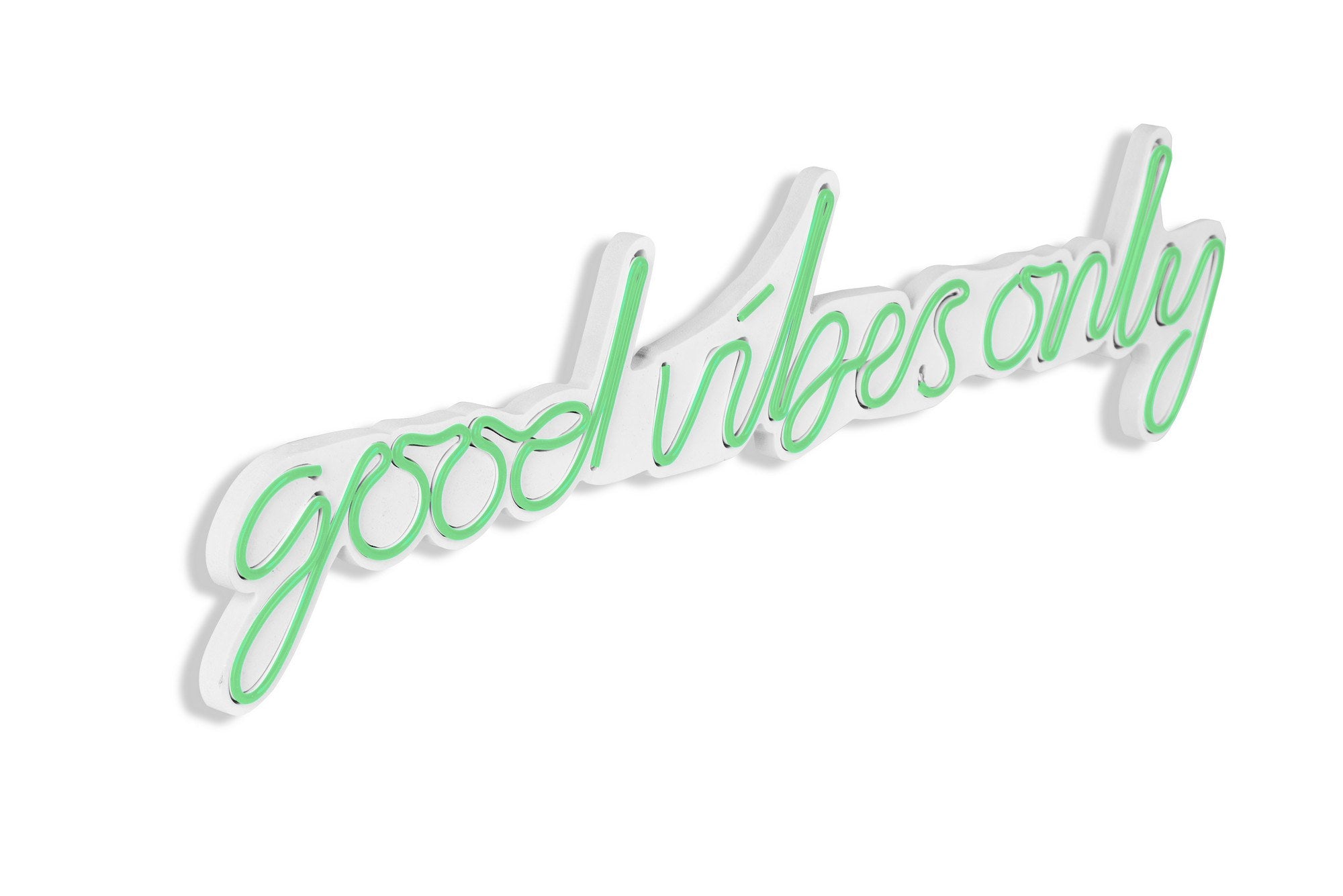 Erleuchten Sie Ihr Zuhause mit der Good Vibes Only Wandleuchte in Grün von Wallity. Perfekt für kreative Raumgestaltungen und stimmungsvolle Atmosphäre!