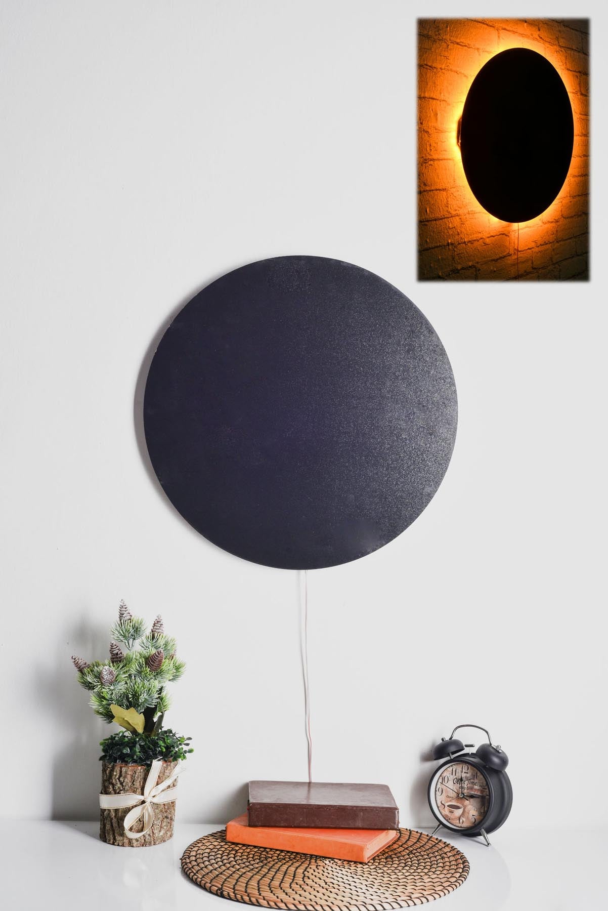 Entdecken Sie die Circle Wandleuchte in Gelb von Wallity – eine stilvolle LED-Beleuchtung für ein warmes, einladendes Ambiente in Ihrem Zuhause.