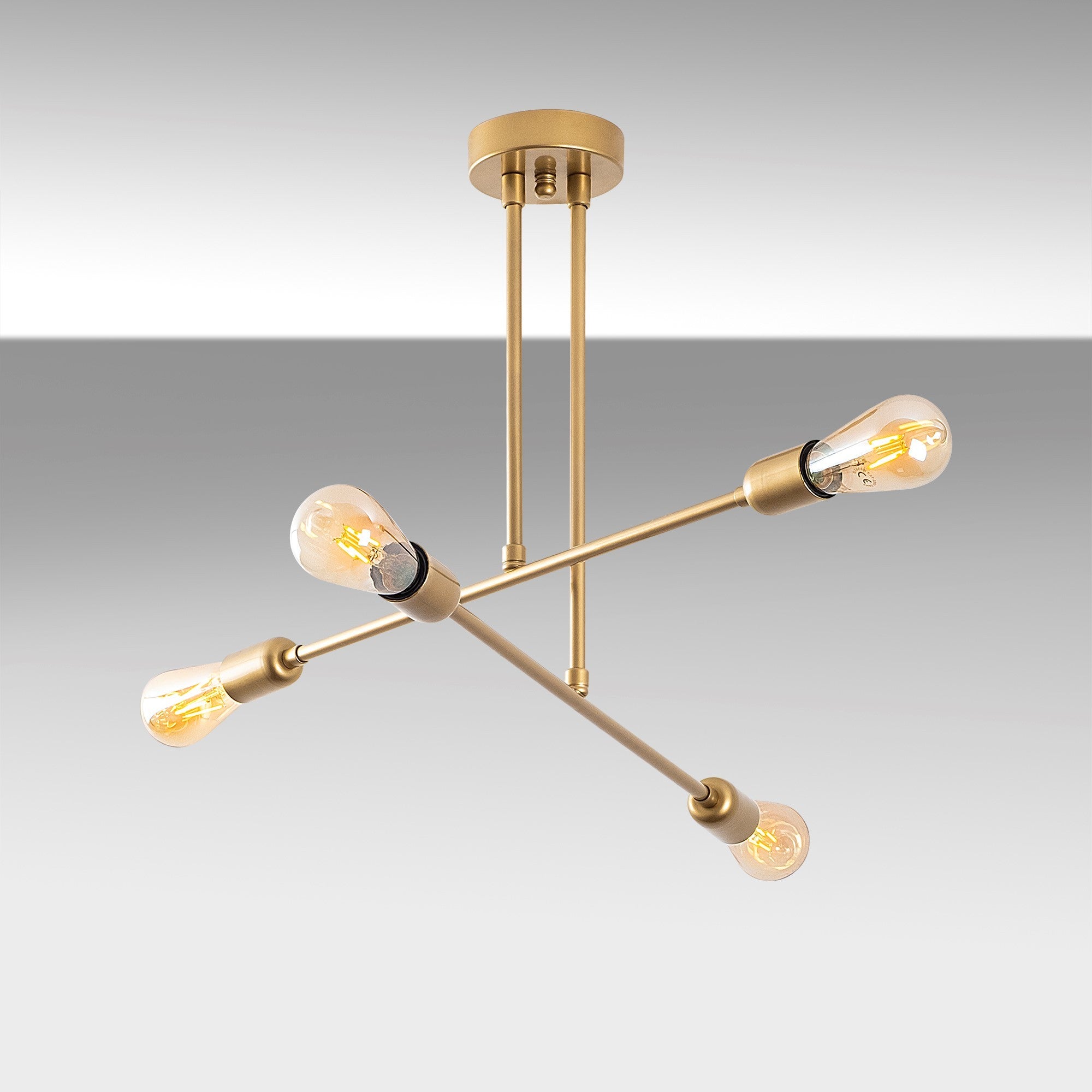 Verleihen Sie Ihrem Zuhause mit der Camel 7 Pendelleuchte von Opviq einen Hauch von Luxus. Dieser goldene Kronleuchter ist der Inbegriff von Stil und Eleganz.