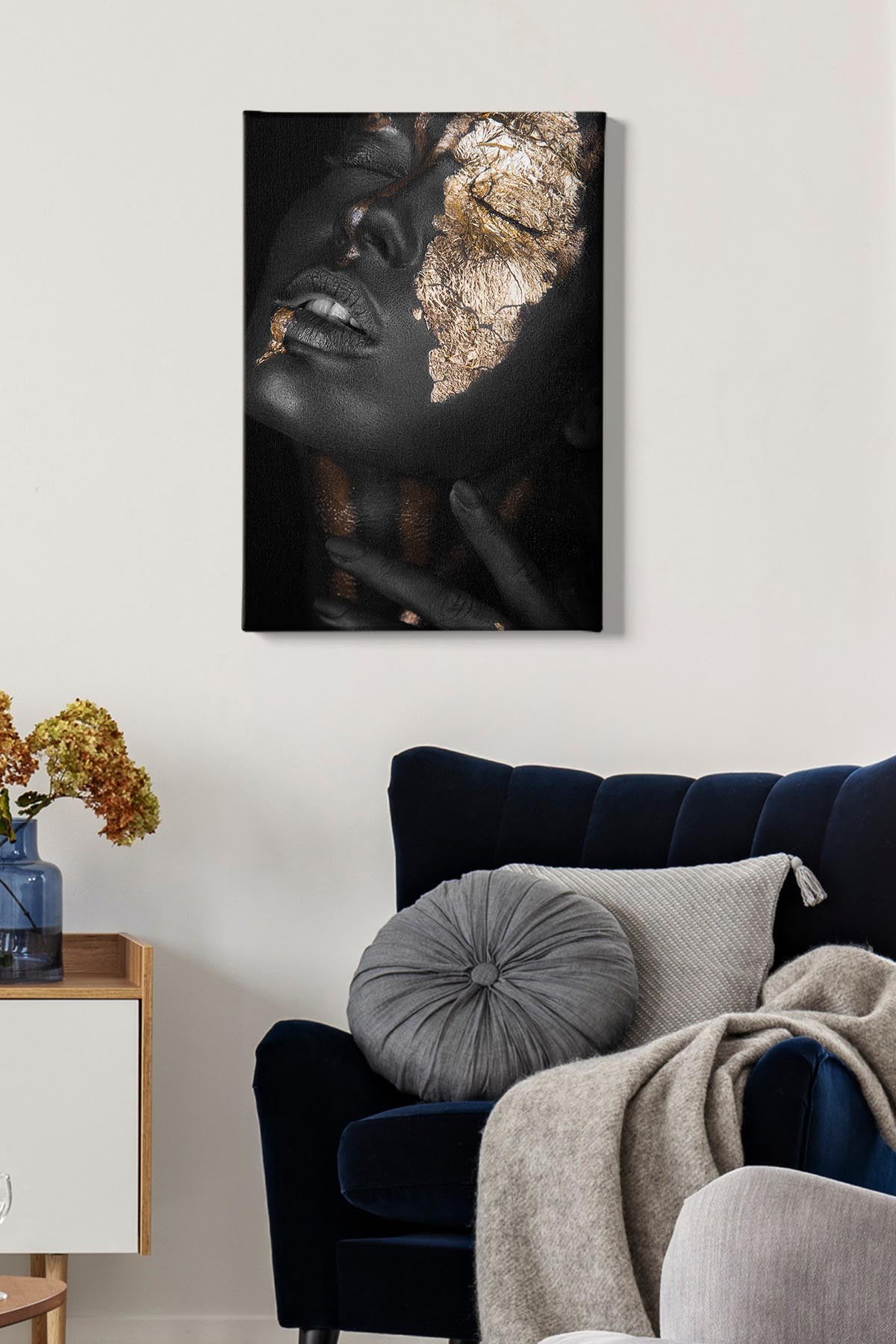 Verleihen Sie Ihrem Zuhause mit dem Kanvas Tablo (50 x 70) von Wallity einen Hauch von Geheimnis und Stil. Dieses exquisite Leinwandbild begeistert durch lebendige Farben und eine fesselnde Ausstrahlung.