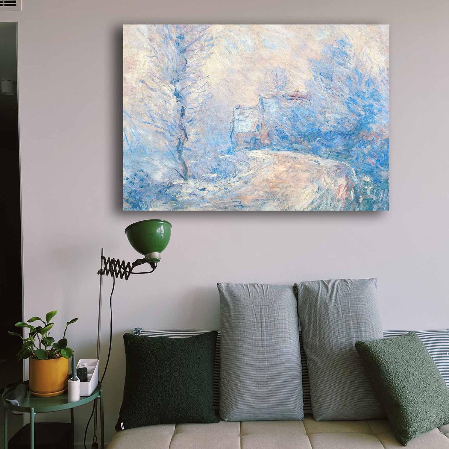 Entdecken Sie das beeindruckende Leinwandgemälde "Eingang nach Giverny im Schnee" von Claude Monet. Verleihen Sie Ihrem Raum mit diesem Meisterwerk Farbe und Eleganz.