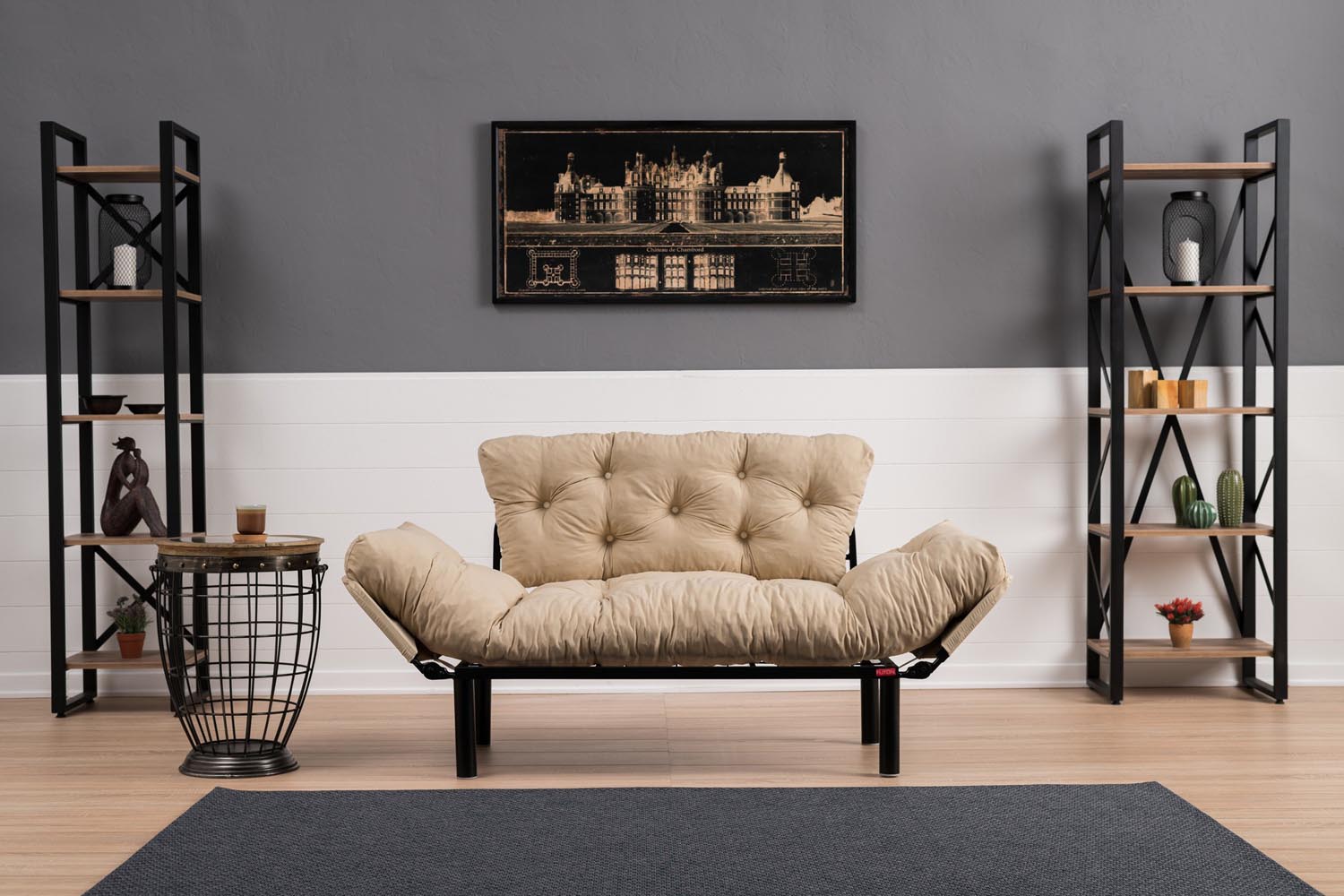 Entdecken Sie das Nitta Bettsofa in Sahne von Atelier Del Sofa – ein stilvolles 2-Sitzer Schlafsofa, das Komfort und Eleganz vereint.