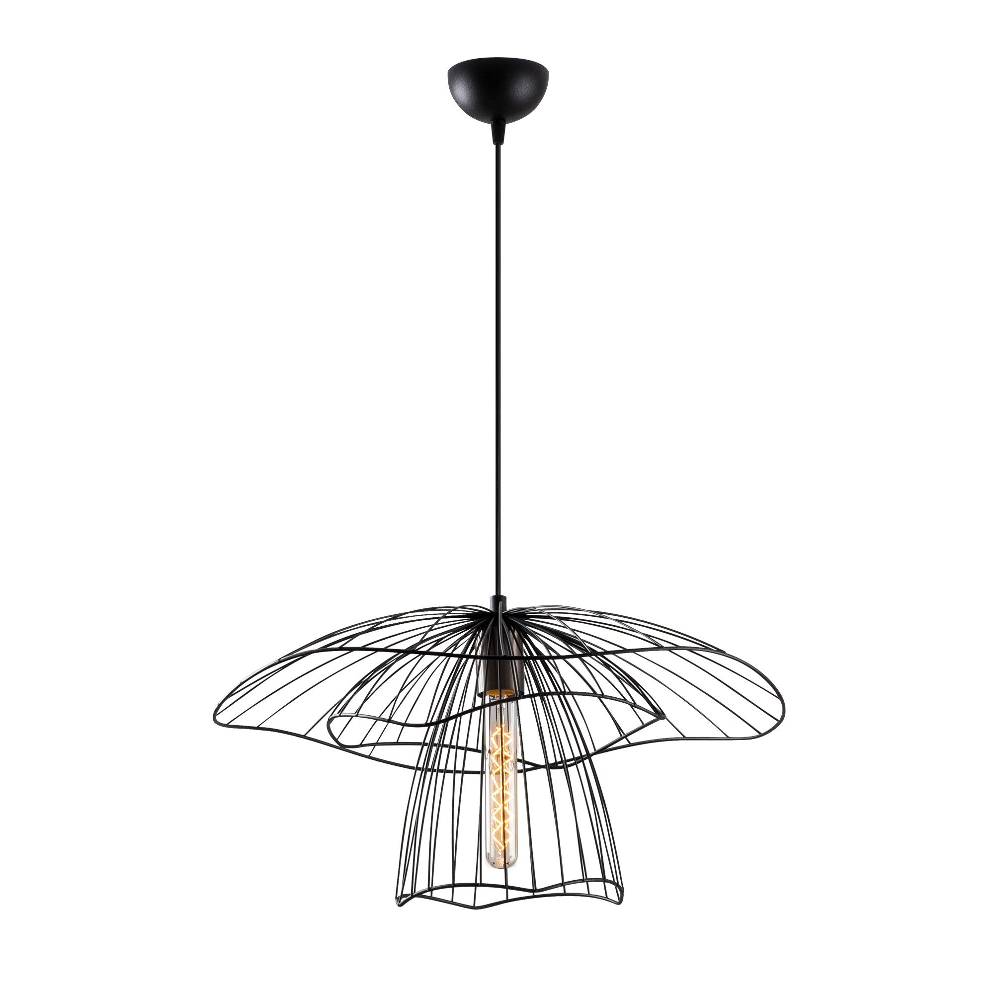 Verleihen Sie Ihrem Zuhause mit der Tel Pendelleuchte von Opviq in Schwarz einen Hauch von Eleganz. Diese robuste Eisenleuchte ist perfekt für jeden Raum.