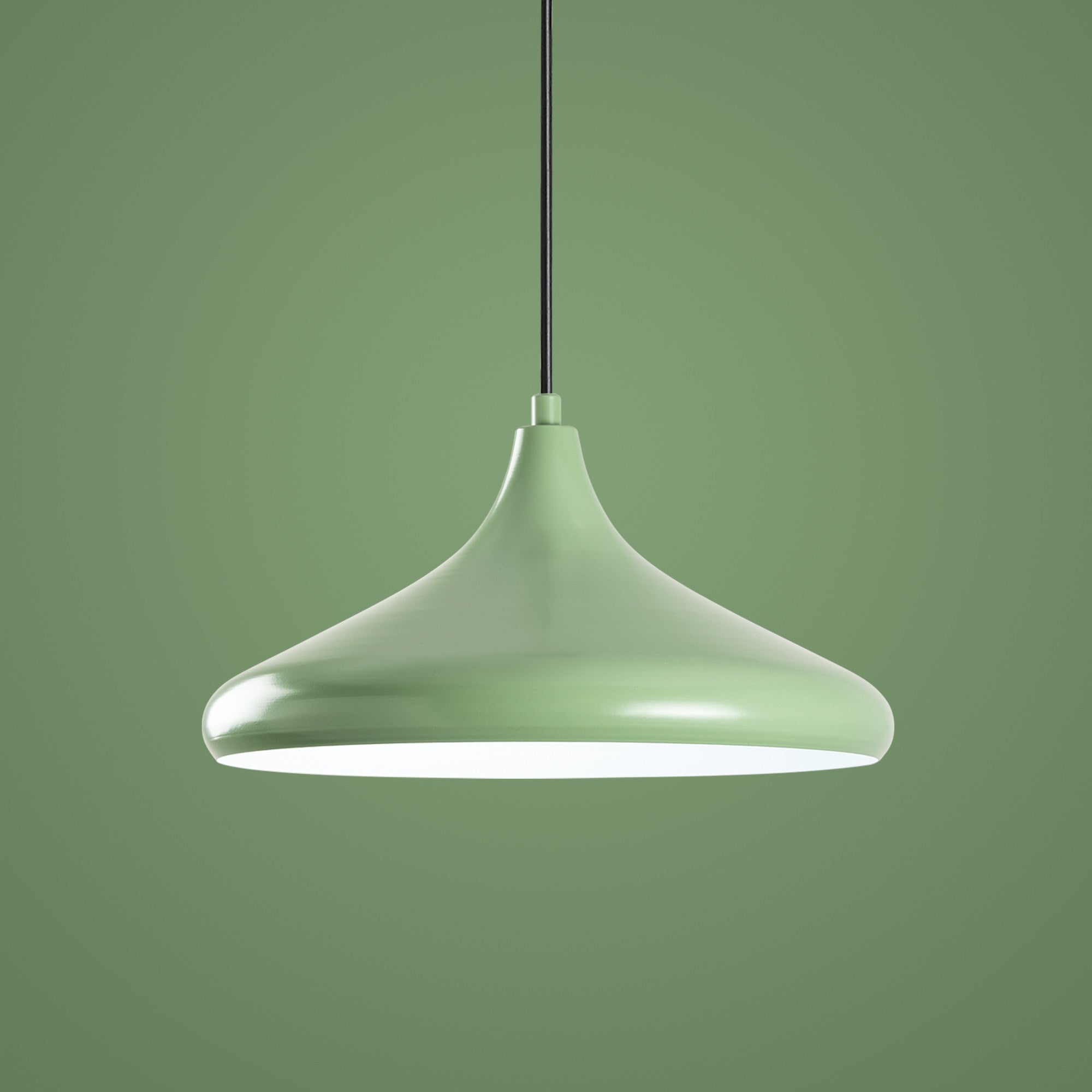Entdecken Sie die Eysan Pendelleuchte in Minze von Opviq – ein elegantes Lichtdesign, das Ihren Wohnraum stilvoll aufwertet und Gemütlichkeit schafft.