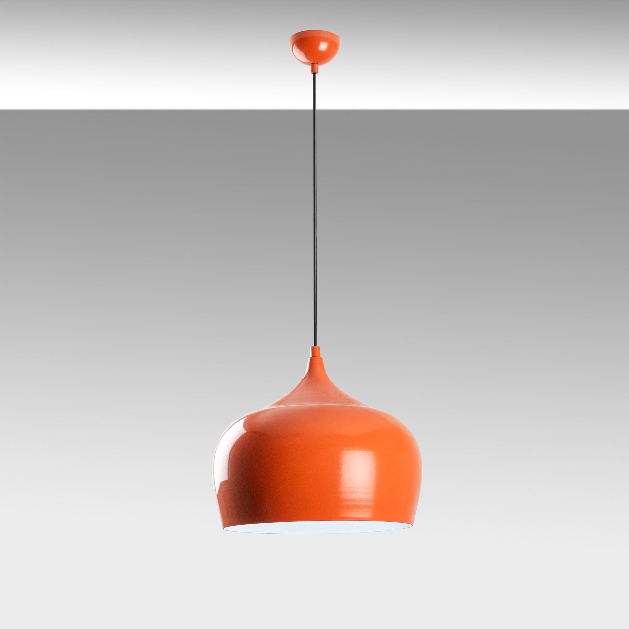 Die Patine Pendellampe in strahlendem Orange von Opviq bringt frische Farben und modernes Design in jeden Raum.