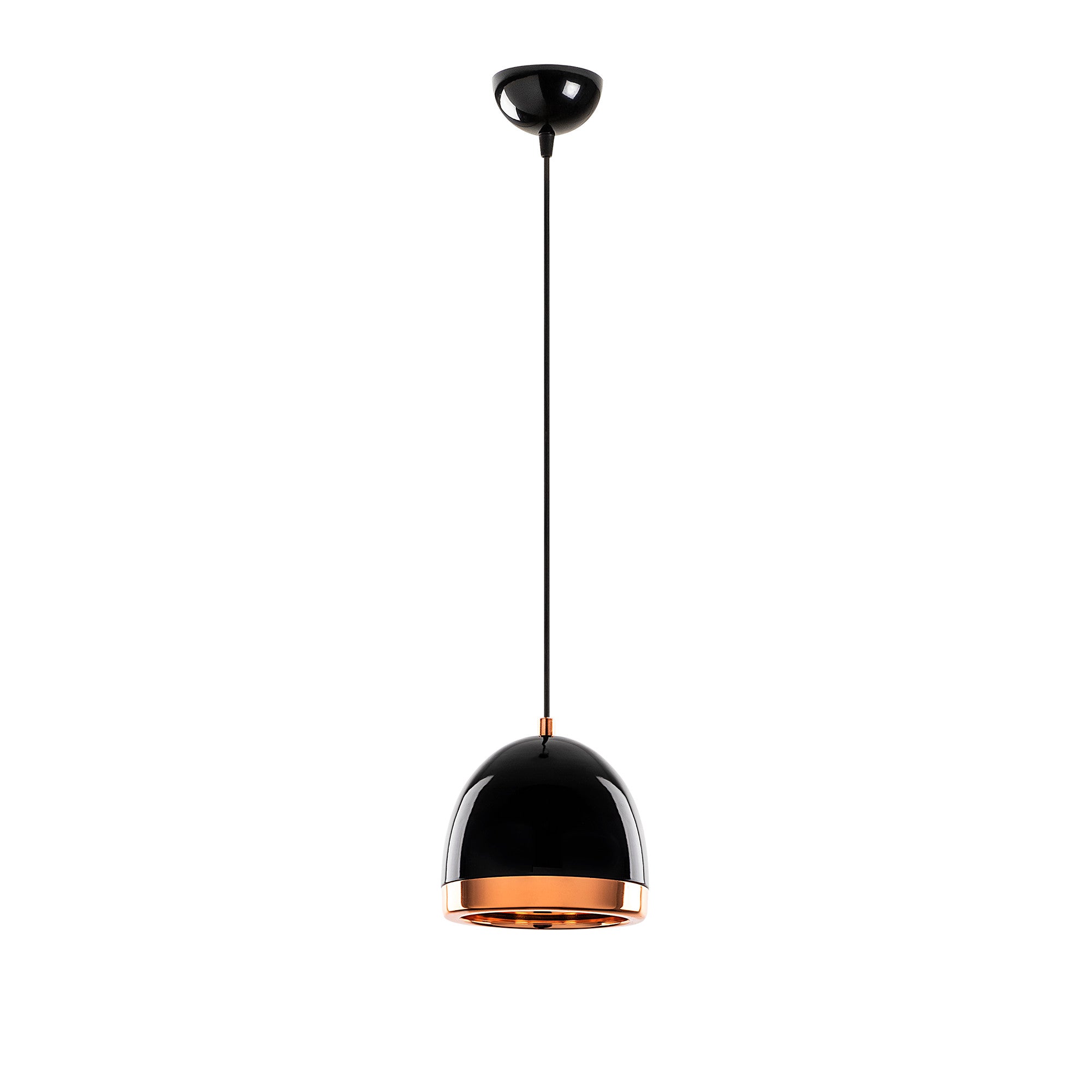 Die Mugo Pendellampe in Schwarz Gold von Opviq kombiniert modernes Design mit edlen Materialien und setzt stilvolle Akzente in jedem Raum.