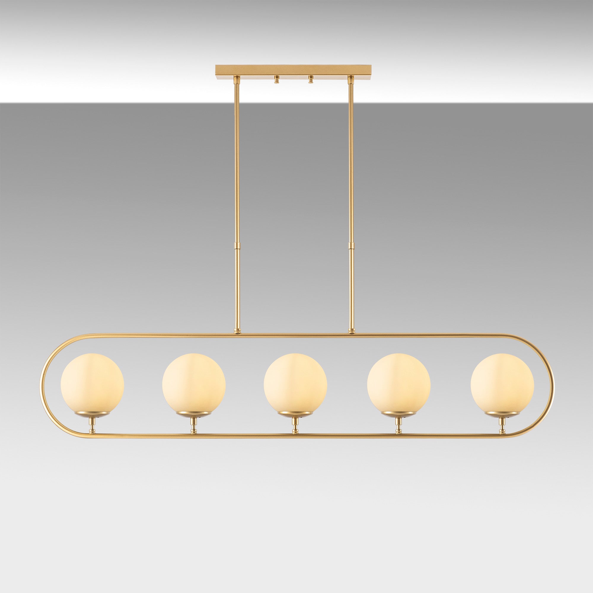 Erleben Sie mit der Jewel Pendelleuchte von Opviq in strahlendem Gold eine stilvolle Verwandlung Ihres Raumes. Perfekt für glamouröse Akzente!