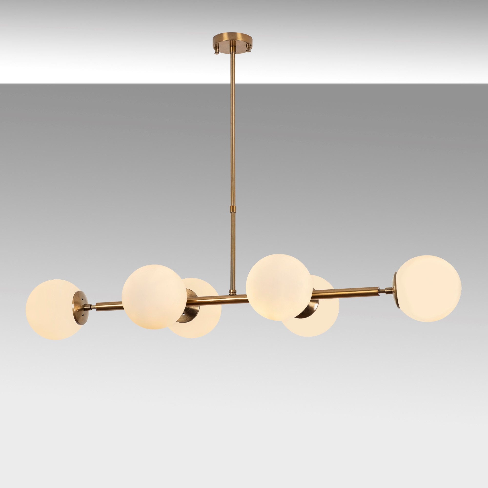 Entdecken Sie die Fazli Pendelleuchte von Opviq – ein elegantes Vintage-Design, das jeden Raum mit Stil und Wärme erfüllt. Perfekt für Ihr Zuhause!