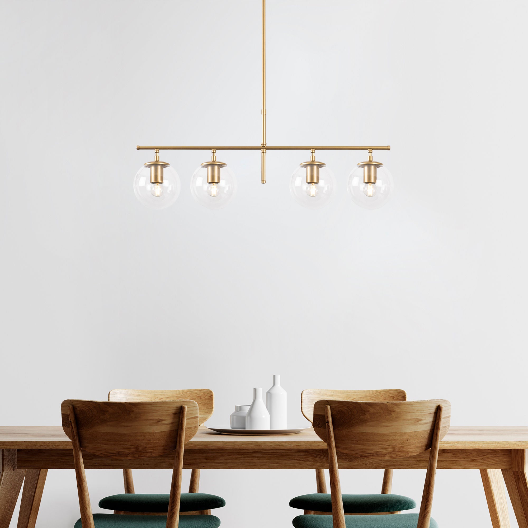 Verleihen Sie Ihrem Raum mit der Roe Pendelleuchte in glänzendem Gold von Opviq einen Hauch von Luxus und skandinavischem Charme. Ideal für stilvolle Akzente.