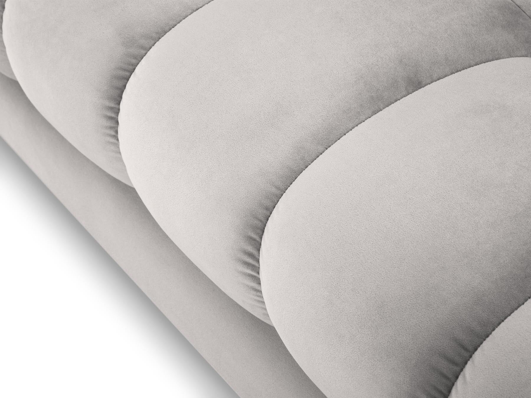 Stilvolles 3-Sitzer Sofa Bali von Cosmopolitan Design, gefertigt aus edlem Silver-Bluvel, perfekt für zeitgemäße Wohnräume.