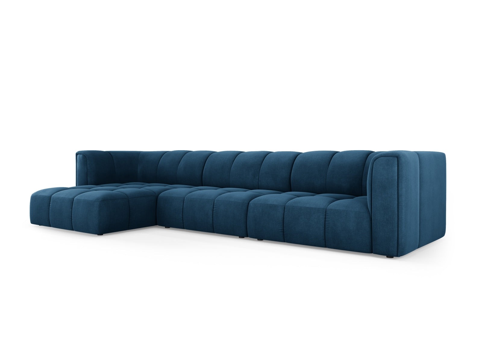 Modulares 5-Sitzer Ecksofa Moritz in Royal Blue-Rebel, stilvolles Design von Cosmopolitan, ideal für moderne Wohnräume.