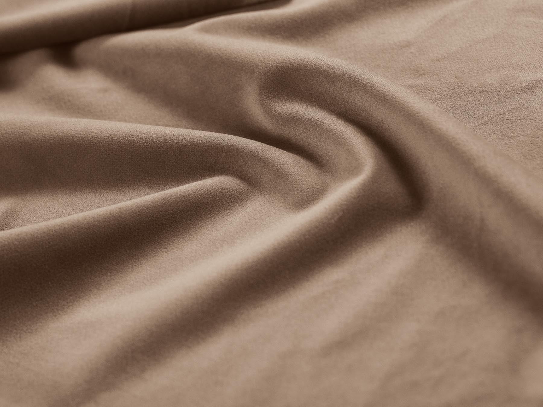 Elegantes 2-Sitzer Ecksofa links Hawaii in luxuriösem Cappuccino-Magic Velvet, perfekt für stilvolle und einladende Wohnambiente.