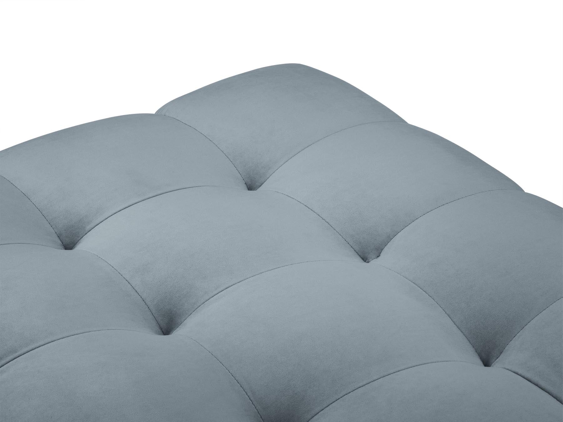 Eleganter 1-Sitzer Pouf Bali in sanftem Hellblau, ideal für stilvolle Wohnräume und als gemütliches Sitzmöbel von Cosmopolitan Design.