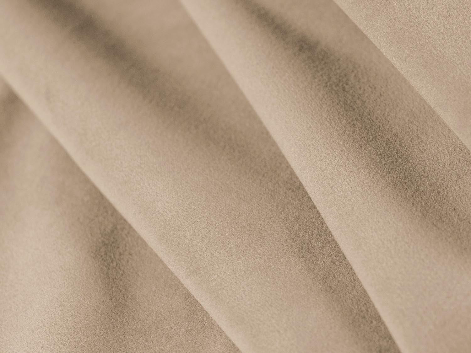 Elegantes modulares Ecksofa Sky Velour in Sand-Casino, 4-Sitzer, rechte Variante, ideal für stilvolle Wohnräume von Cosmopolitan Design.